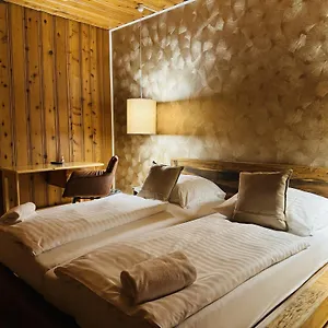 2* Hotel Nest